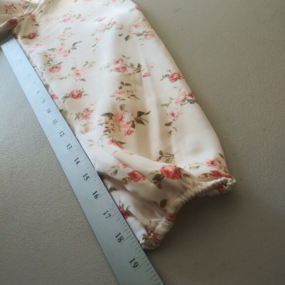 Forever 21 women's size S cream, pink and green floral long sleeve crop top - Picture 8 of 16